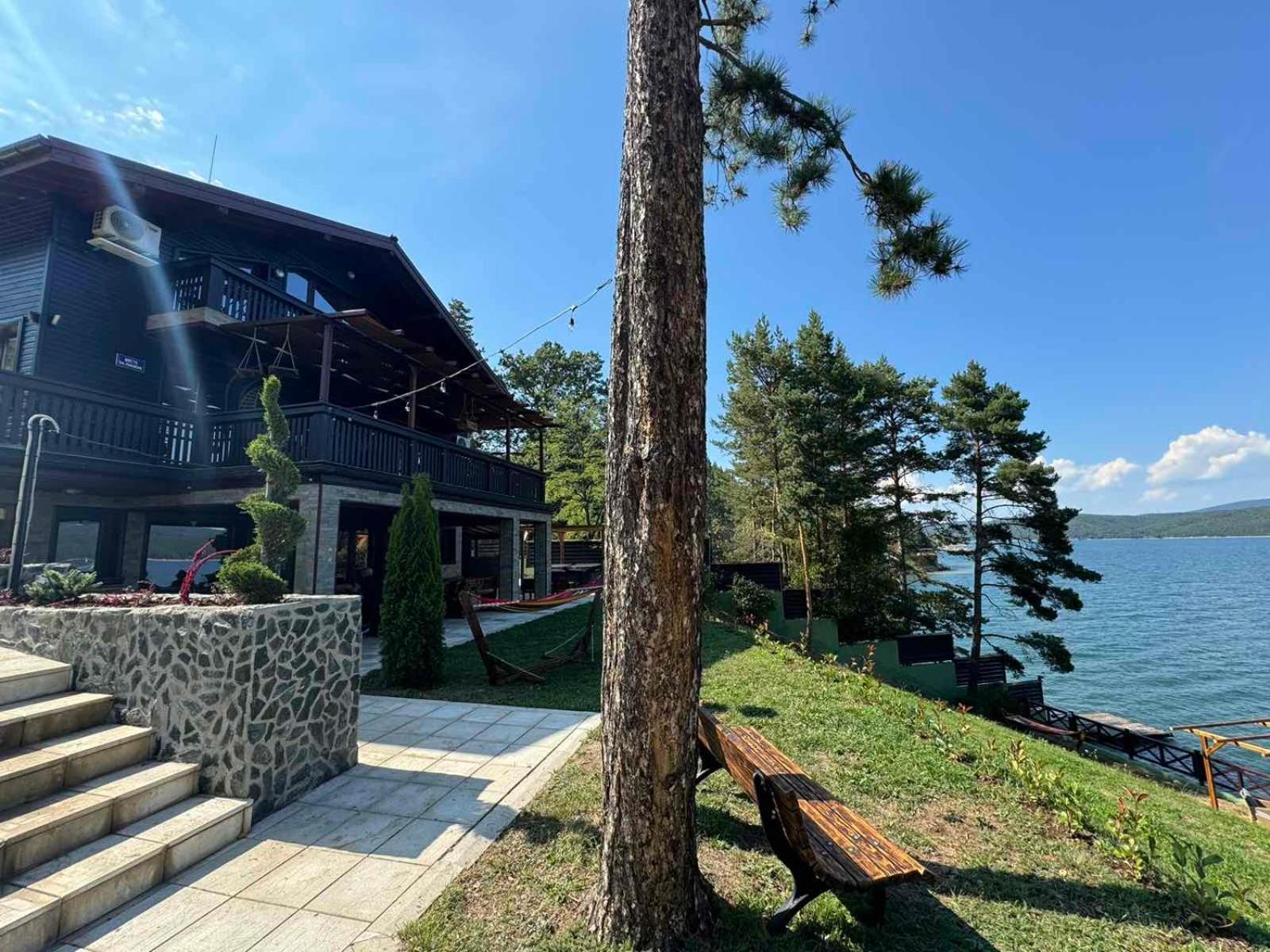 Villa Iskar Lake Residence By Bookvillabg Shtarkelovo Gnezdo Ngoại thất bức ảnh