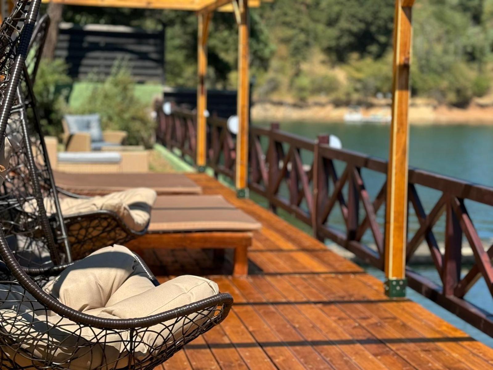 Villa Iskar Lake Residence By Bookvillabg Shtarkelovo Gnezdo Ngoại thất bức ảnh